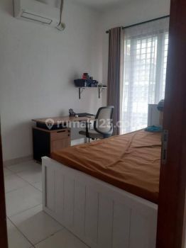 Disewa Rumah Siap Huni, Minimalis Emerald Garden Bintaro 2 Lantai