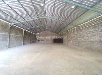 Gudang Murah, Siap Pakai, Parkir Luas, Akses Jalan Lebar, Lokasi Bagus Di Mlati