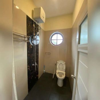 Rumah dekat Tugu Jogja Mirota Kampus Ada 5 Kamar Tidur HARGA NEGO