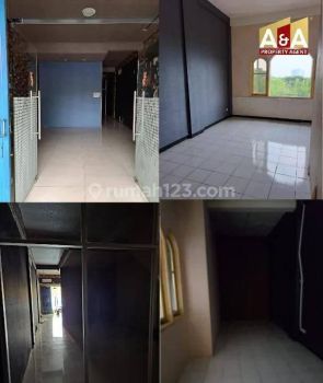 Disewakan Ruko di Bukit Darmo Golf, Surabaya 67 M Baru