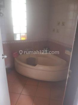 Rumah di Intercon Blok G Termewah, Jakarta Barat