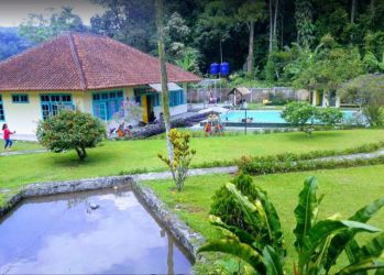 Jual Villa di Mega Mendung, Puncak