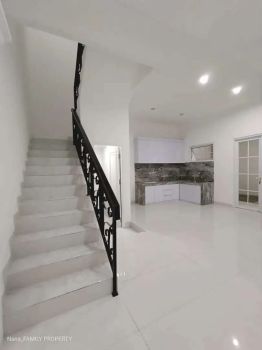 TURUNHARGA MURAH.Rumah Baru Dekat Kampus Mercubuana,Gerbang Tol Meruya