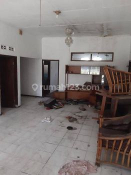 Rumah Suryalaya Hitung Tanah Bentuk Kotak Rapi Jual Cepat