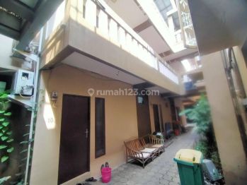 Rumah Kost Di Jalan Dwijaya Radio Dalam