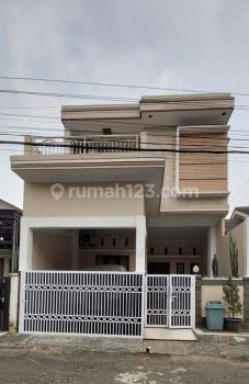 Rumah 2 Lantai + Rooftop Semi Furnished GDC Sektor Anggrek