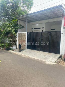 Dijual Rumah Siap Huni Plus Swimming Pool di Rawamangun