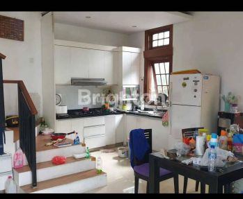 RUMAH 2 LANTAI DI PADANG SAMBIAN