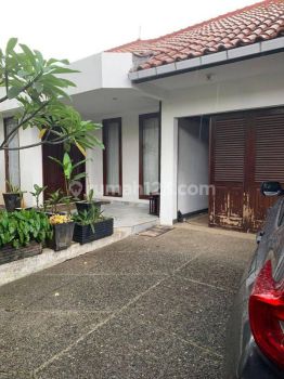 Di Jual Rumah Dalam Komplek Villa Melati, Kemang, Jakarta Selatan