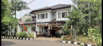 Rumah asri cantik rapi siap huni lokasi Strategis harga nego
