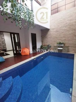 Rumah Furnished Ada Kolam Renang Di  Bintaro Jaya Sektor 9