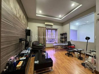 Di  rumah pik 7x17 mtr 3 lt rapi siap huni