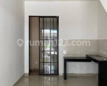 DISEWAKAN RUMAH PALING MURAHH SIAP HUNI