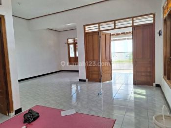 Di Sewakan Rumah Jalan Aspal di Utara Gentan Kaliurang Km 11