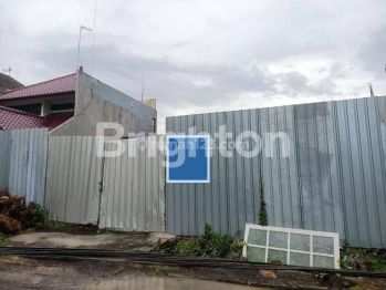 tanah murah ada bangunannya di Kris kencana kencanasari Mayjend Sungkono CW tol