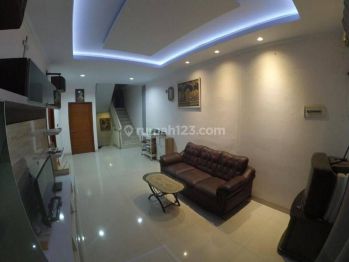 Jual Rumah  Taman Palem lestari jak bar