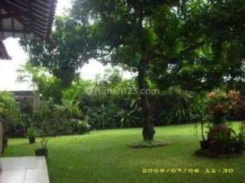 Rumah Taman Cipete Selatan Lt.1230 M2 lb. 400 M, 22 M