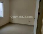 thumbnail-disewakan-rumah-shm-semi-furnished-bagus-banget-yuk-sewakan-0