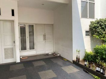 Disewakan Rumah Bagus Strategis Di Tebet Barat Jakarta Selatan