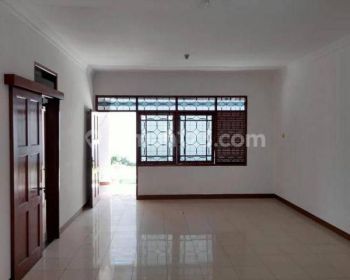 Jual Pusat Kota Rumah Pratista Taman Sakura