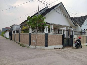 Rumah hook komplek Ciganitri terusan Buahbatu dekat kampus Telkom
