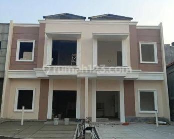 Rumah Murah Ready 2 lantai Pinggir jalan raya Kalibaru Depok