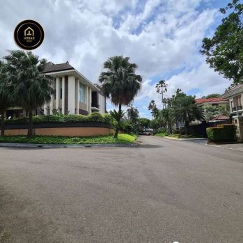 For sale resort house lokasi premium di pondok indah