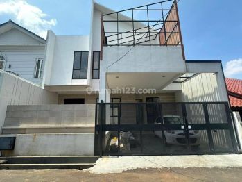 Rumah 2 Lantai Cantik di Pejaten Jakarta Selatan, Jakarta Selatan