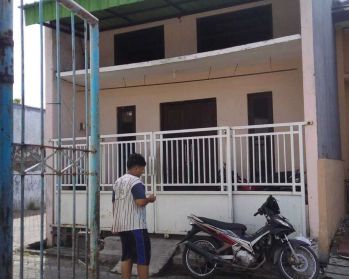Dijual Rumah Modern Hook Dekat Bandara Juanda, Tropodo, Aloha, Waru