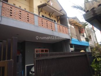 DIJUAL RUMAH TINGGAL ADA KOSKOSAN 3KAMAR DI MOH TOHA BANDUNG