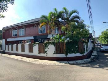 Rumah 2 lantai di Buah Batu Salendro Timur