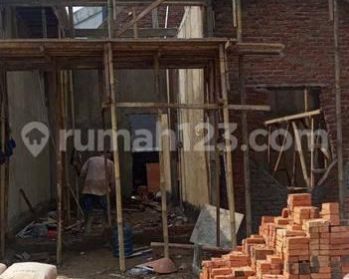 Rumah 1 Lantai Bangunan Bata Merah Dekat Stasiun Bojong Gede