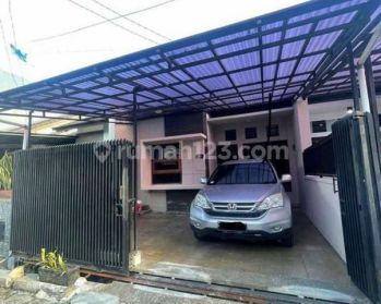 RUMAH BAGUS DISEWAKAN SEMI FURNISHED DI PONDOK HIJAU