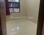 thumbnail-rumah-bagus-disewakan-semi-furnished-di-pondok-hijau-9