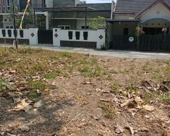 Tanah siap bangun pekarangan lebar muka 9 meter di Salatiga