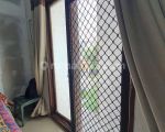 thumbnail-bebas-banjir-rumah-minimalis-bernuansa-villa-di-bintaro-10