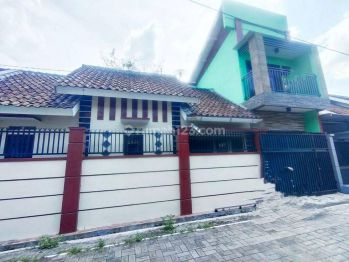 Rumah 2lantai Luas Bagus Bersih Siap Huni di Colomadu Karanganyar