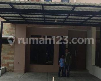 Rumah Keren dan Baru green Bintaro Resident