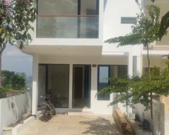 Vila murah 700jutaan kolam renang