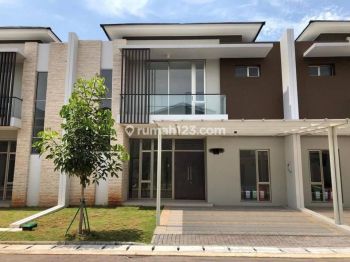 Rumah di PIK 2, Cluster Springlake Boulevard, ukuran 10 x 15, Bagus