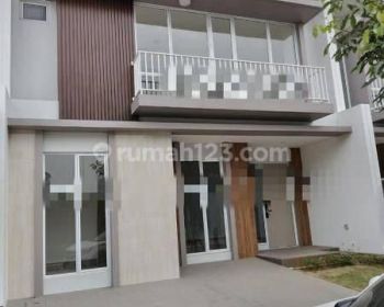 Nara village paramount