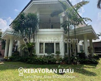Rumah di Kebayoran Baru Jakarta Selatan Bagus SHM