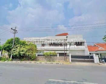 Disewakan, Rumah Komersil Hoek Di Raya Merr Rungkut Asri