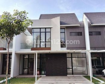 Rumah Exclusive View Danau, cluster Denver 10x15 PIK2