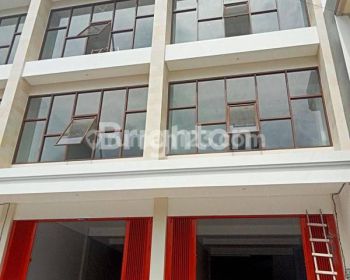 RUKO BARU 3 LT PINGGIR JALAN UTAMA DENPASAR BARAT PADAT DAN STRATEGIS