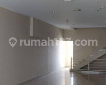 Disewakan Ruko di Jalan Holis, SHM, akses dekat tol
