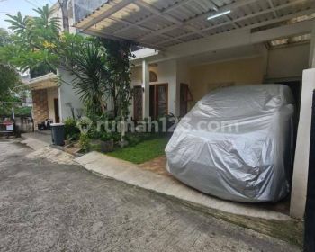 Rumah dalam cluster lokasi strategis jatipadang pasarminggu