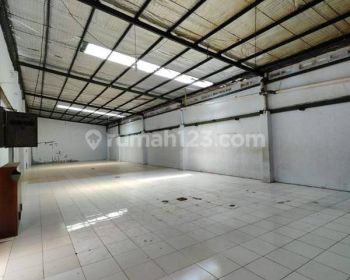 Disewakan Gudang Luas Siap Pakai di Holis Permai Dekat Mainroad