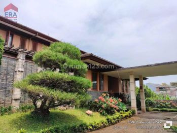 Di jual rumah lux di Setiabudi regency bandung utara