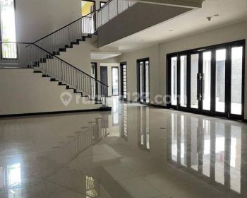 Graha Famili Blok U dkt Pakuwon